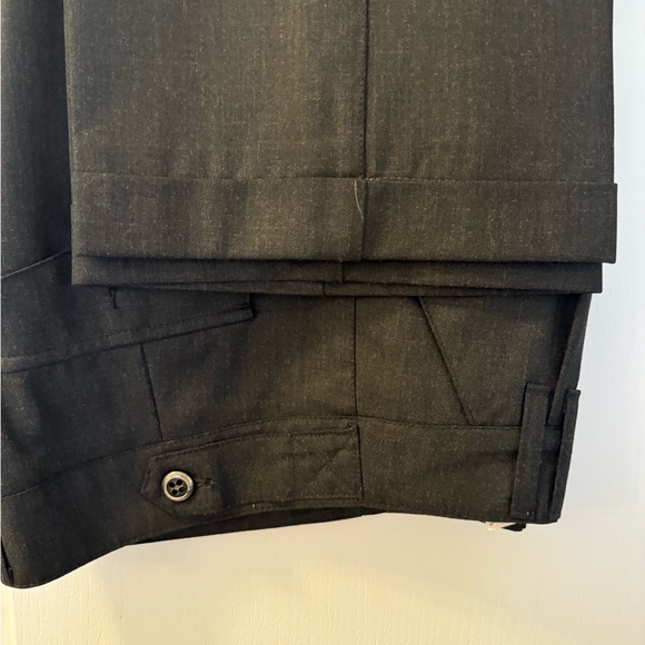 Women’s Suit - Picture 4 of 4